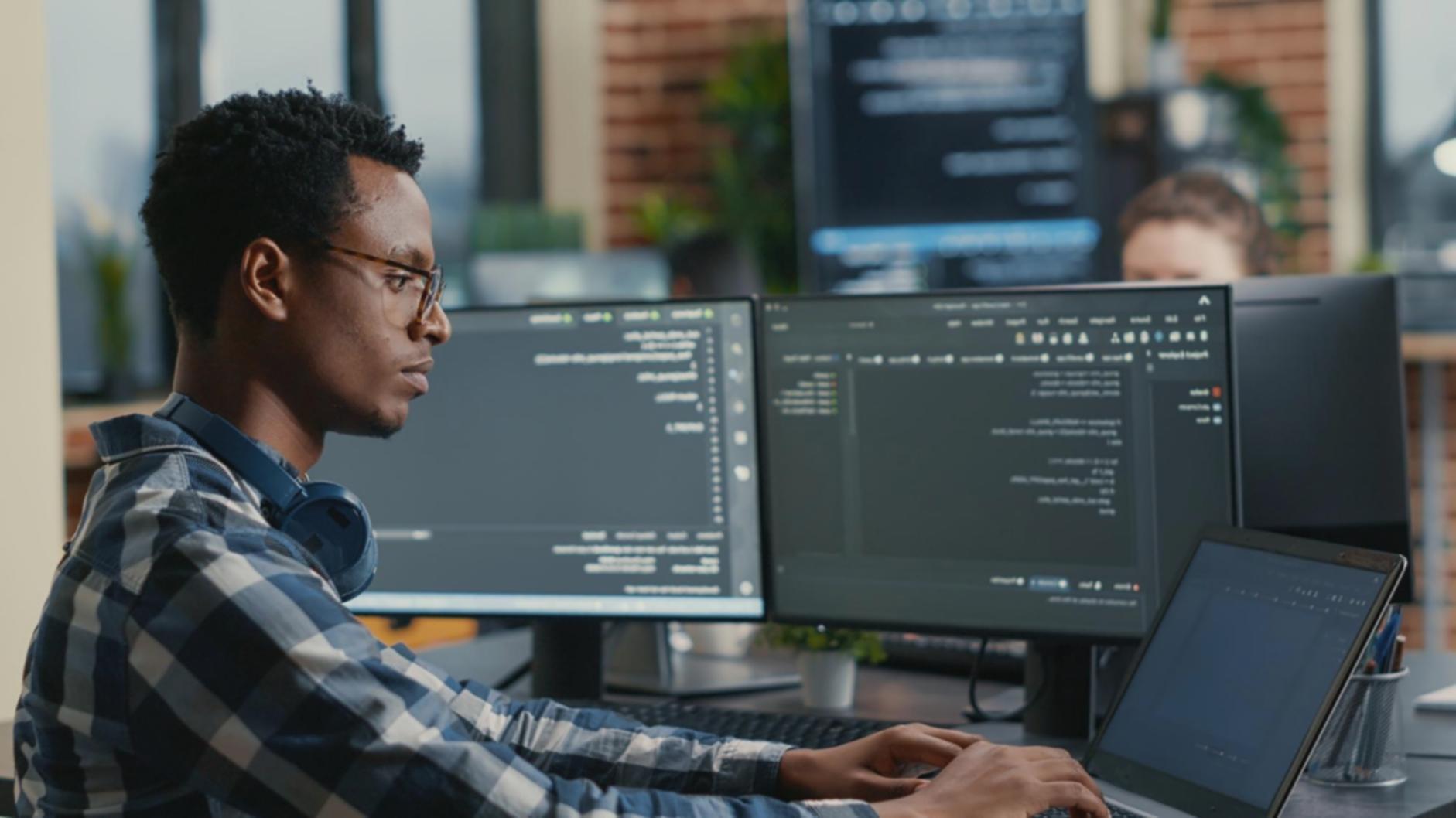 Custom data analysis development workspace